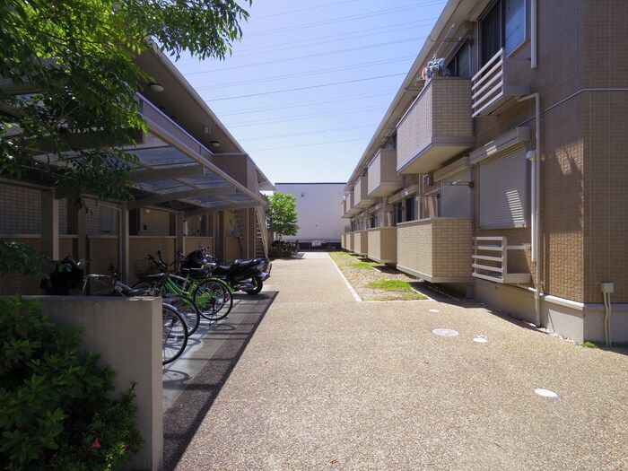 ル　アンブルＢ棟の物件外観写真