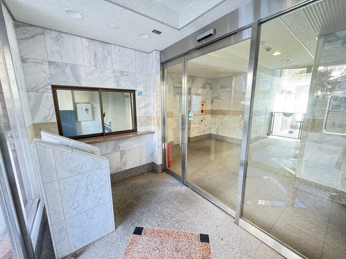 パルク・グランデージの物件外観写真