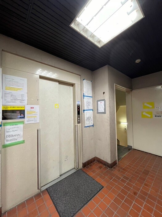 浅沼谷町マンションの物件外観写真