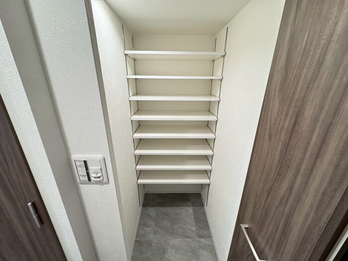 GENOVIA神戸湊川公園の物件内観写真