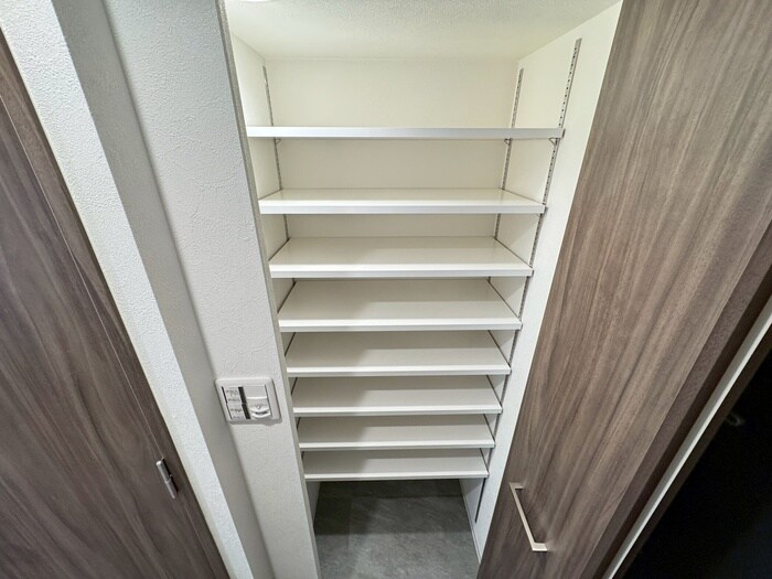 GENOVIA神戸湊川公園の物件内観写真