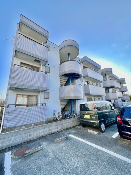 ヴィラ９３の物件外観写真