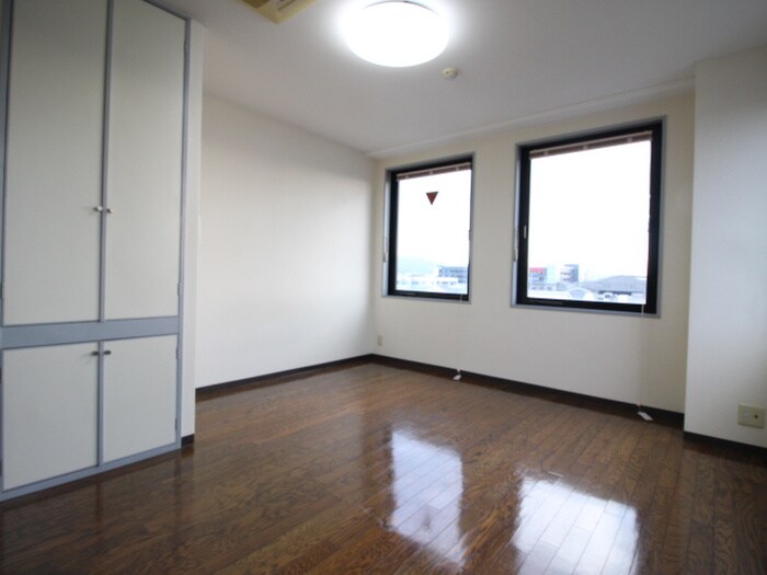 槙島センタ－ビルの物件内観写真