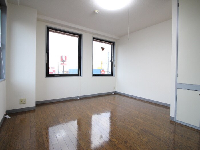 槙島センタ－ビルの物件内観写真