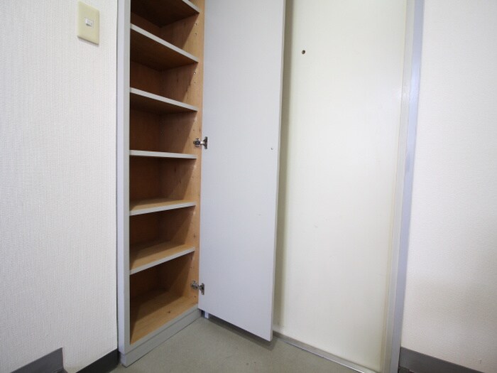 槙島センタ－ビルの物件内観写真