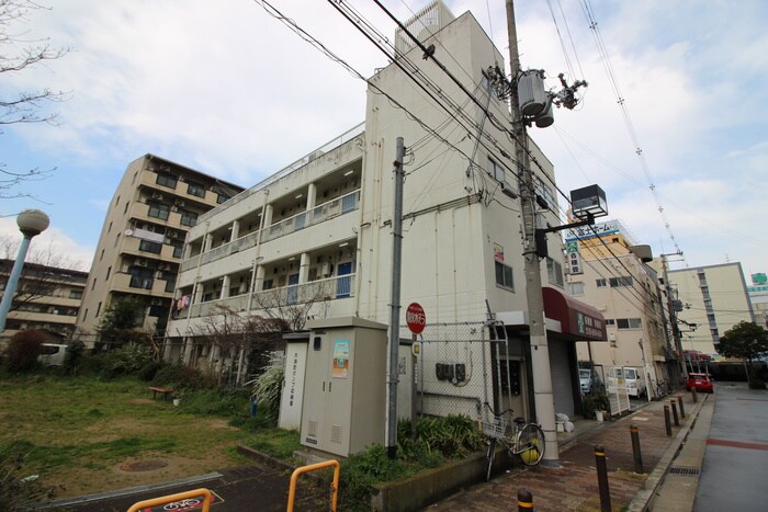 藤マンションの物件外観写真