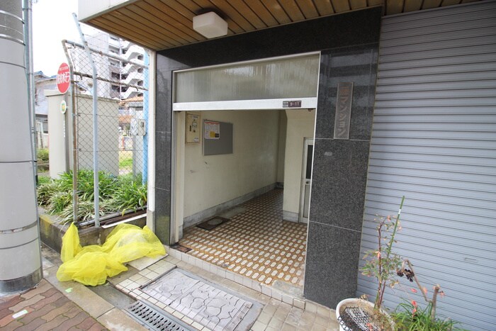 藤マンションの物件外観写真