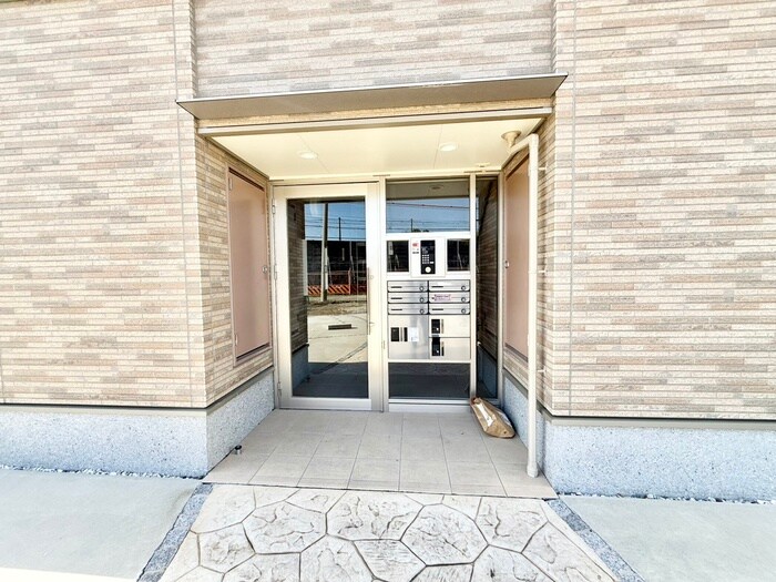 レジデンス香里の物件外観写真