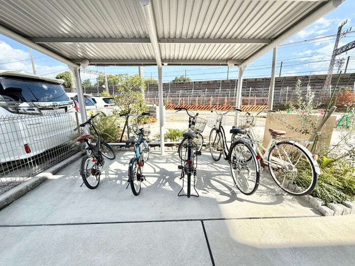 レジデンス香里の物件外観写真