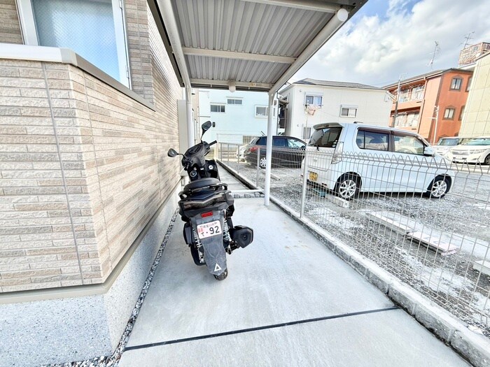 レジデンス香里の物件外観写真