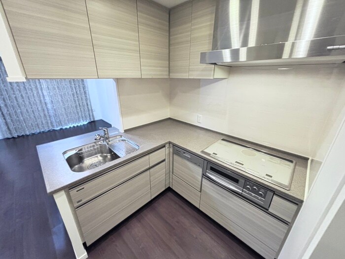 ﾗｲｵﾝｽﾞ四条烏丸ｾﾝﾄﾏｰｸｽ(302)の物件内観写真