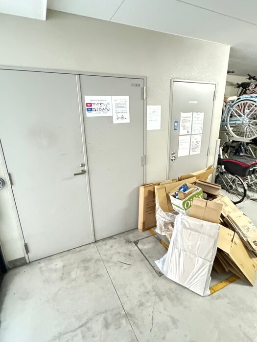 ﾗｲｵﾝｽﾞ四条烏丸ｾﾝﾄﾏｰｸｽ(302)の物件外観写真