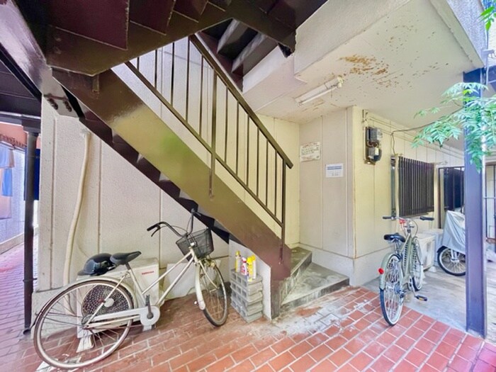 宝龍マンションの物件外観写真