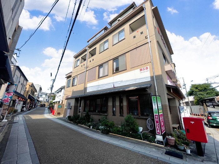 カルム中山の物件外観写真