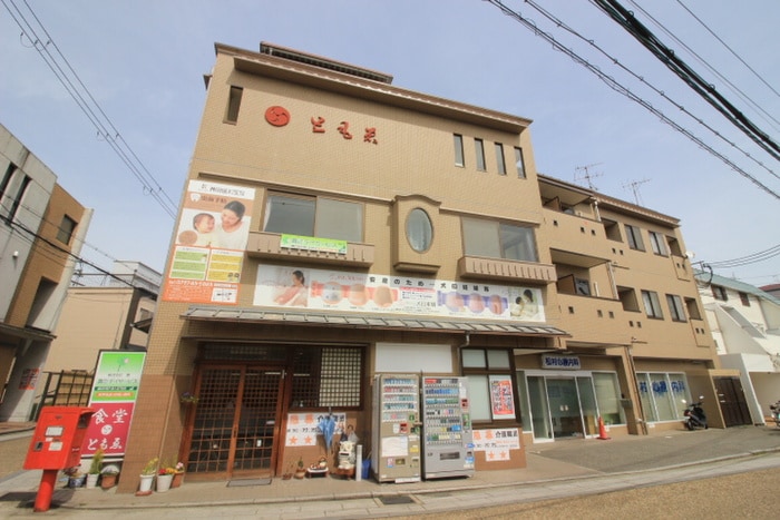 カルム中山の物件外観写真