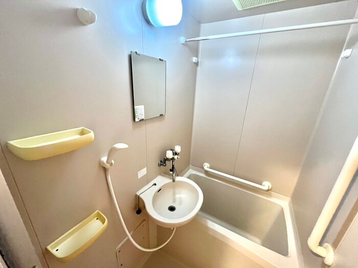 カルム中山の物件内観写真