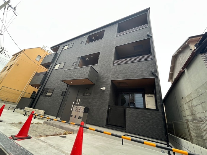 エムグレース神戸湊川の物件外観写真