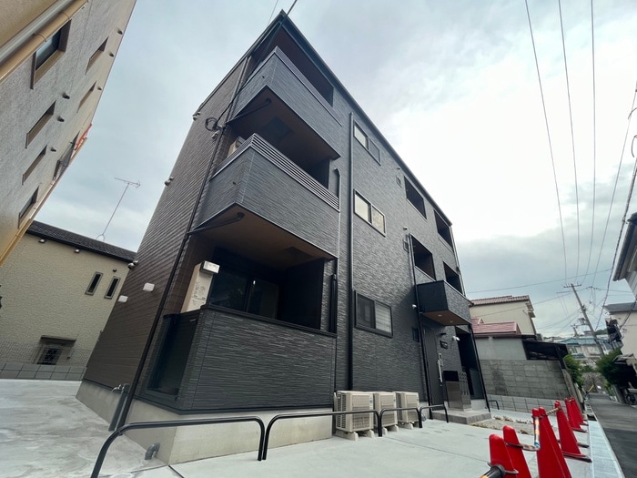 エムグレース神戸湊川の物件外観写真