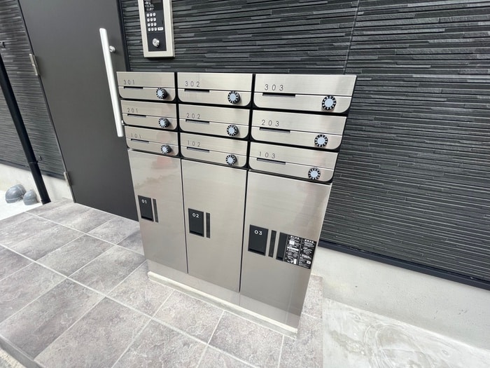 エムグレース神戸湊川の物件外観写真