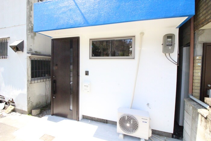 上四条町23-17　貸家の物件外観写真