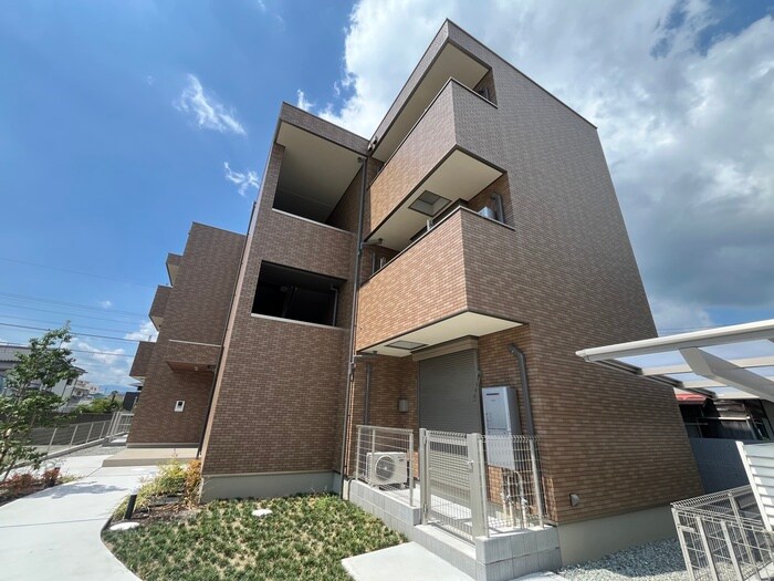 源ハイツの物件外観写真