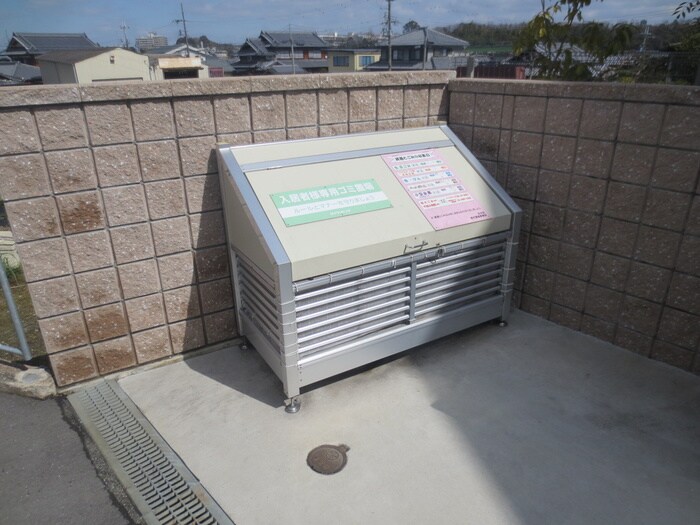 ノイエス　カーサの物件外観写真