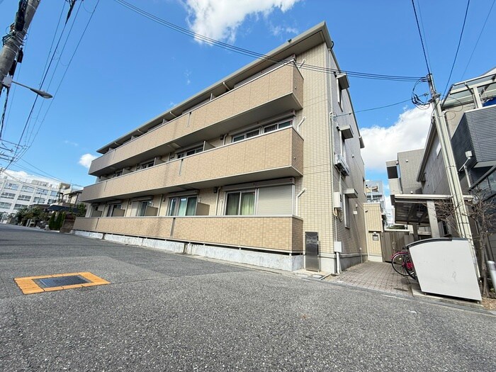 ラ・ヴィ・アン・フルールの物件外観写真