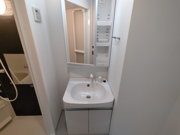 ライブガーデン江坂Ⅷの物件内観写真