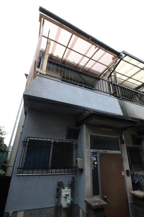 西山貸家の物件外観写真