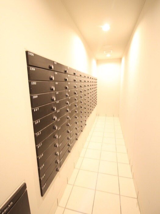 ﾌﾟﾚｻﾝｽ松屋町ｸﾞﾚｰｽ(809)の物件外観写真