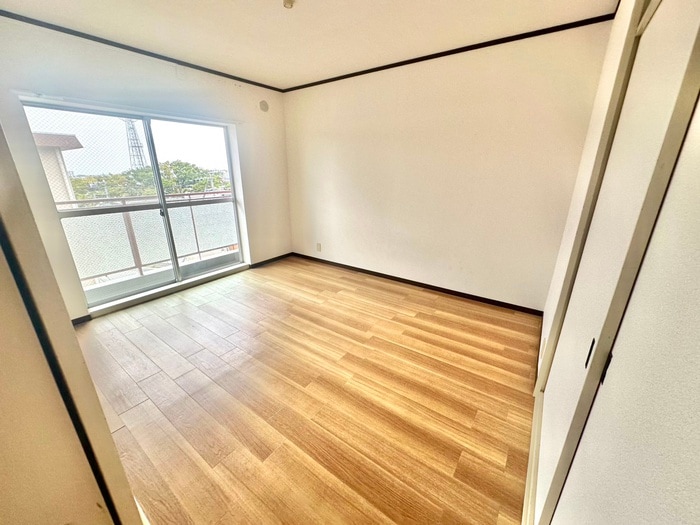 岩園サニーハイツB棟の物件内観写真