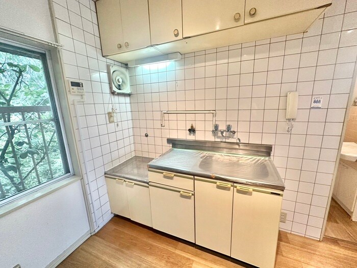 岩園サニーハイツB棟の物件内観写真