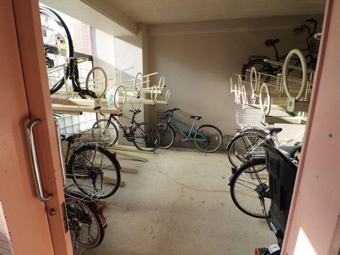 ゼハ－ルトＩＮＡＢＡの物件外観写真