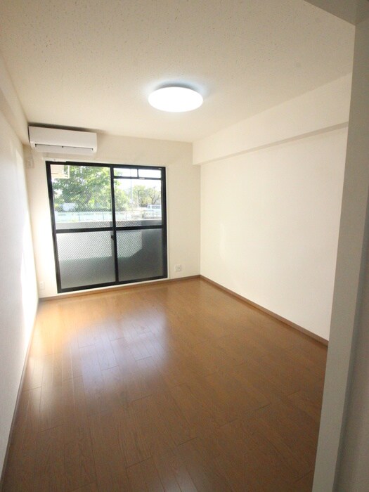 ロイヤルコ－トⅡの物件内観写真