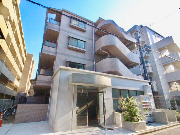 マリモマンションの物件外観写真