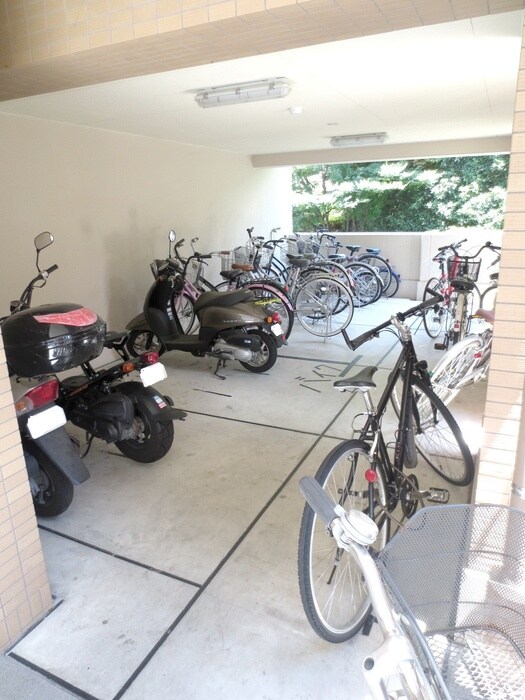 京都紙屋川マンションの物件外観写真