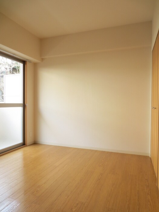 京都紙屋川マンションの物件内観写真