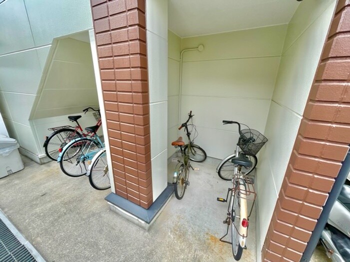 マ・クレインの物件外観写真