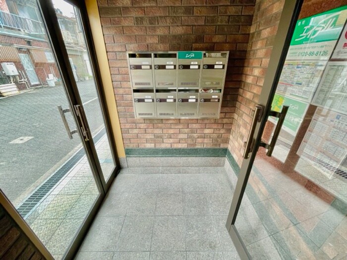 マ・クレインの物件外観写真