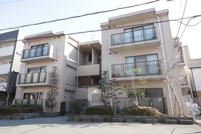 エルヴェ服部の物件外観写真