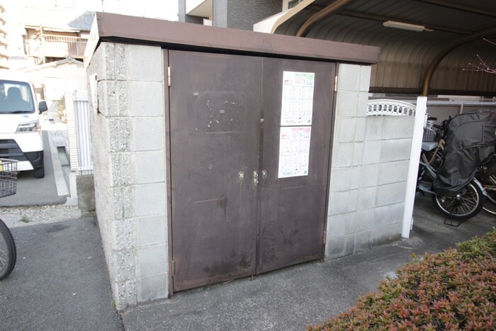 エルヴェ服部の物件外観写真