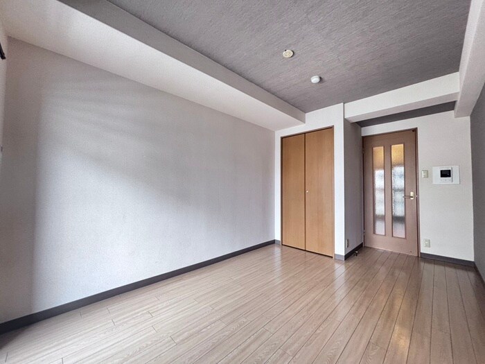 SHICATA SIX BLDG(701)の物件内観写真