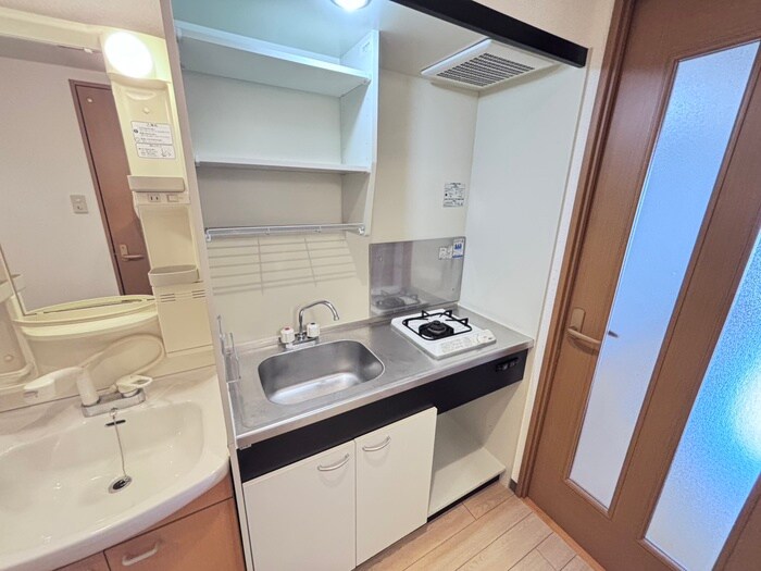 SHICATA SIX BLDG(701)の物件内観写真