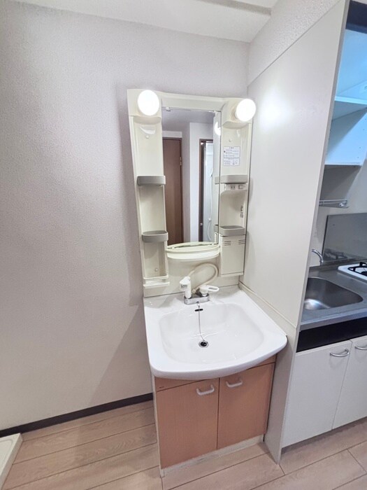 SHICATA SIX BLDG(701)の物件内観写真