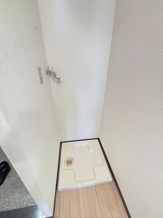 SHICATA SIX BLDG(701)の物件内観写真