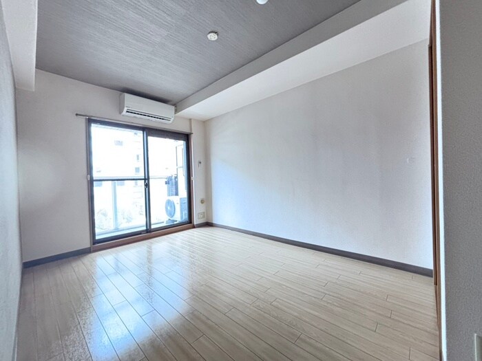 SHICATA SIX BLDG(701)の物件内観写真