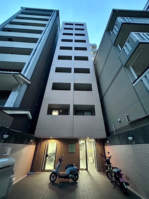 SHICATA SEPT BLDG(602)の物件外観写真