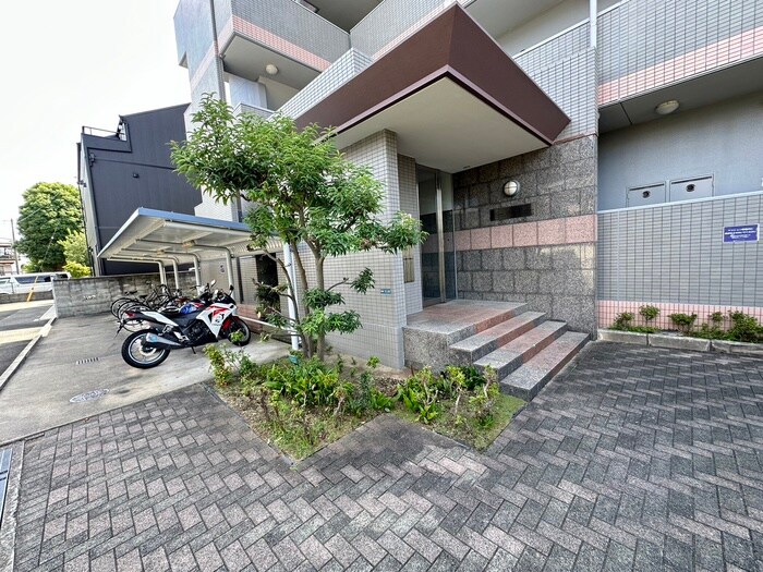 クロ－ヴェ－サウスタカハマの物件外観写真