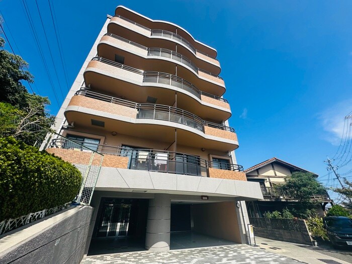 ロイヤル仁川(202)の物件外観写真