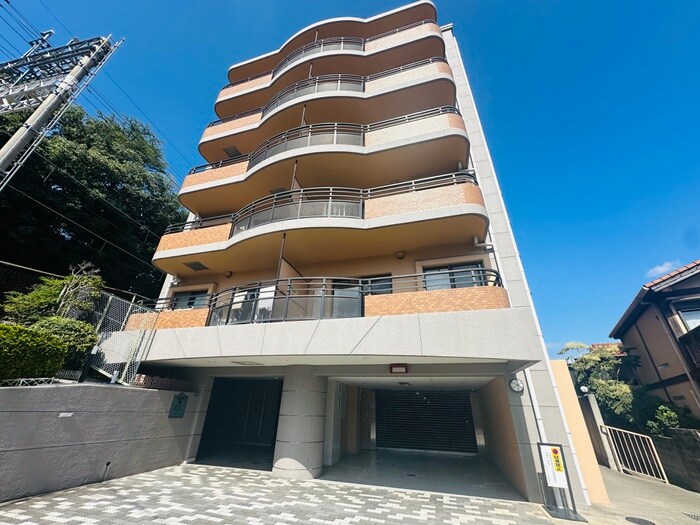 ロイヤル仁川(202)の物件外観写真